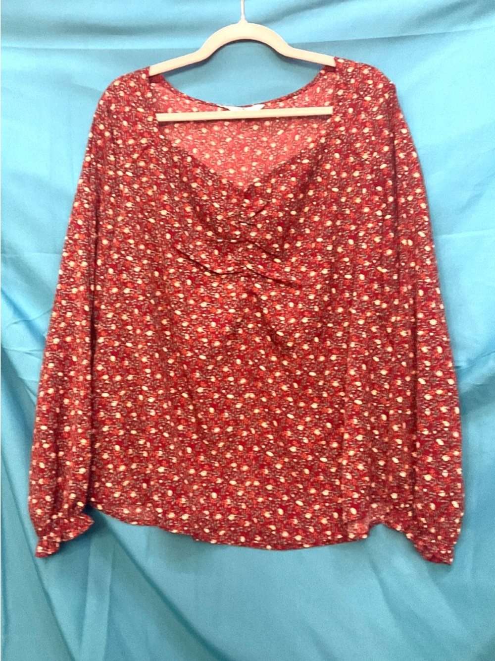 Maroon Floral Long-Sleeve Women's Top• NWT • p2p 26" length 28”